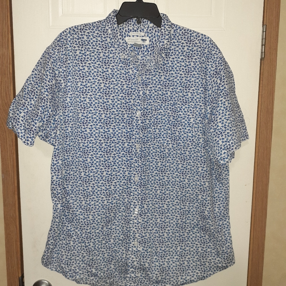 Old Navy short sleeved button down shirt